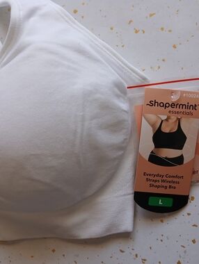NWT Shapermint Essentials Everyday Comfort Straps Wireless Shaping Bra - Large